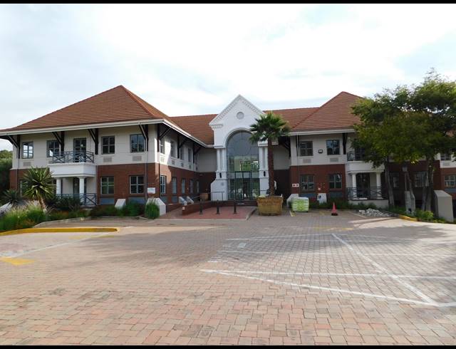 525M² OFFICE TO LET IN HYDE PARK
